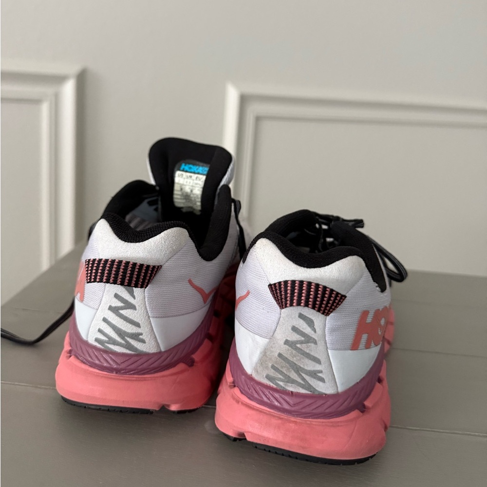 Hoka Clifton 6 White and Pink Athletic Shoes - Picture 5 of 5